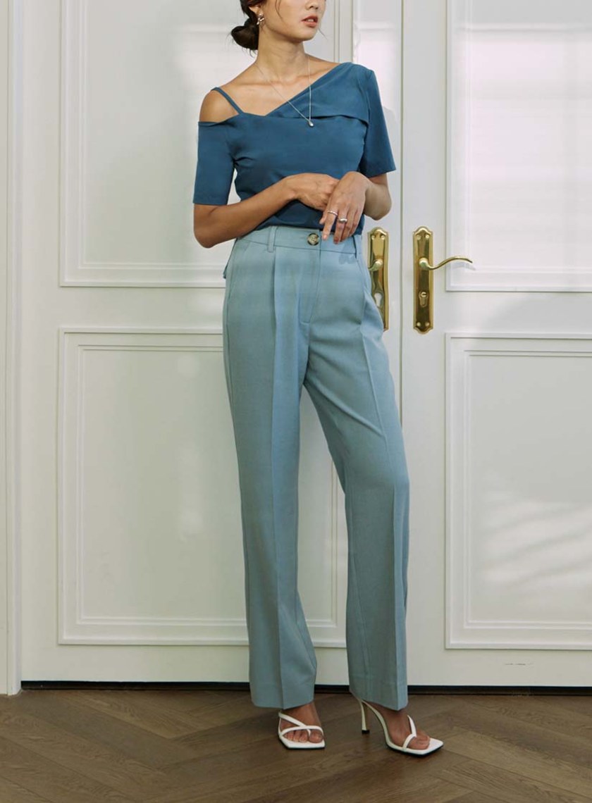 柔滑打褶直筒西裝褲